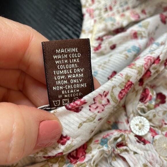 Bit & Bridle floral prairie style lightweight cotton blouse - Picture 9 of 9